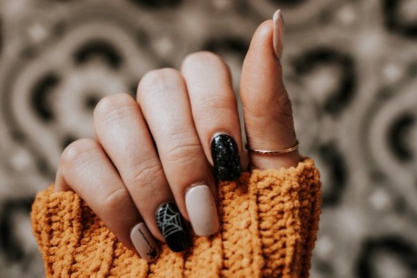 Artificial Nails