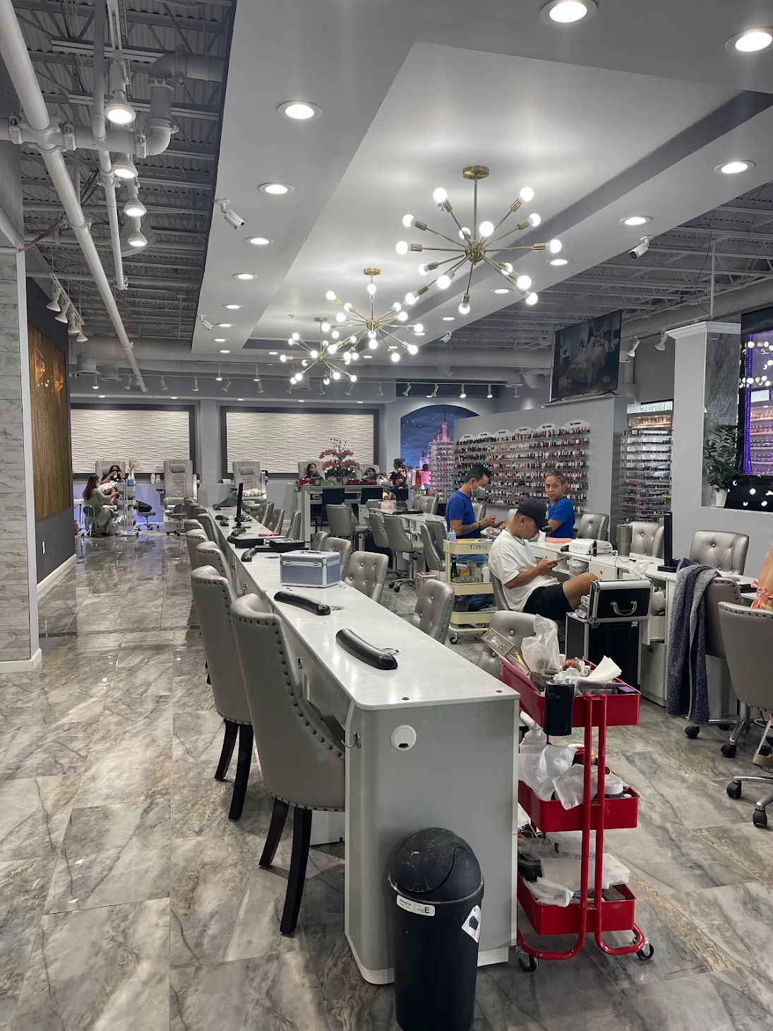 Q Nails Spa Gallery Image