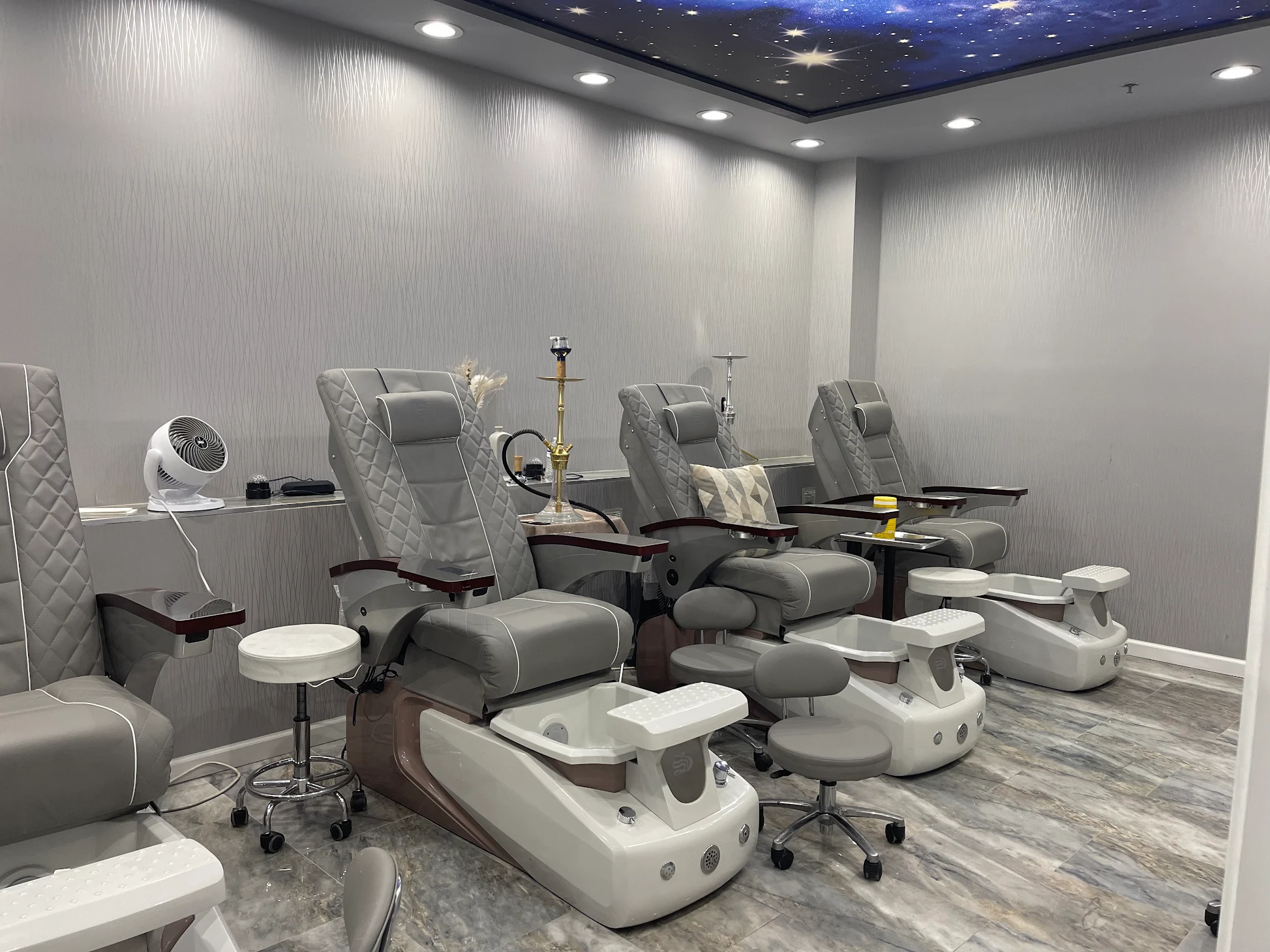 Q Nails Spa Gallery Image